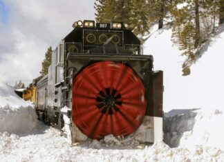 Snow Fighters Union Pacific Flanger