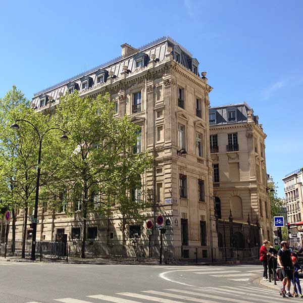 9 rue Tilsitt. Paris
