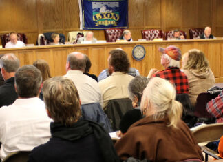 Lyon County Planning Recommends Denial